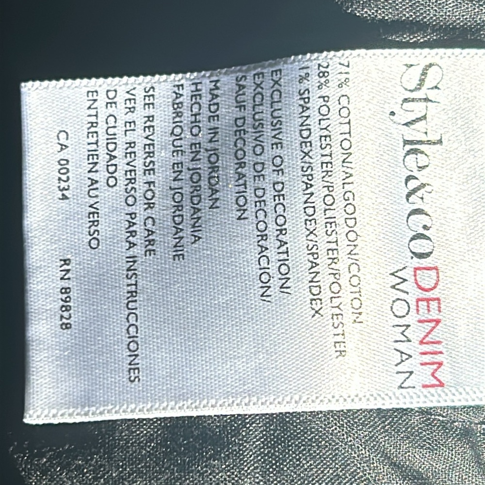 NWT Style & Co. black curvy skinny jeans size 16W petite - Picture 6 of 6